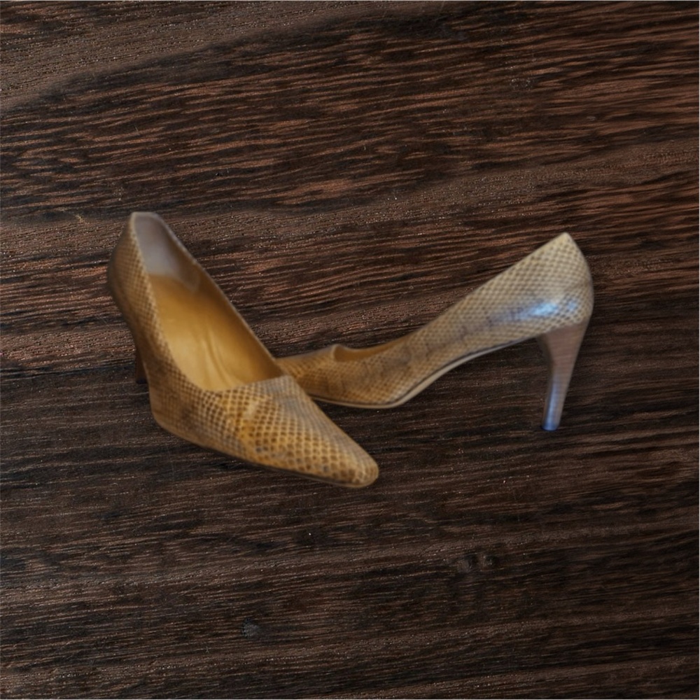 Gucci Tan Snakeskin Heels